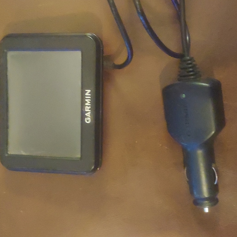 Garmin GPS - Picture 4 of 5